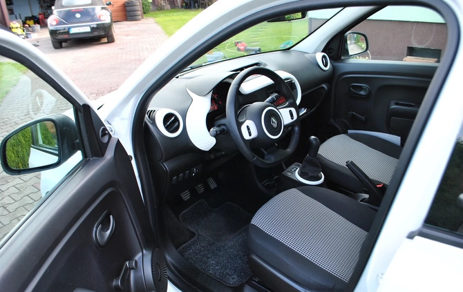 Renault Twingo cena 29555 przebieg: 43000, rok produkcji 2015 z Przedecz małe 781